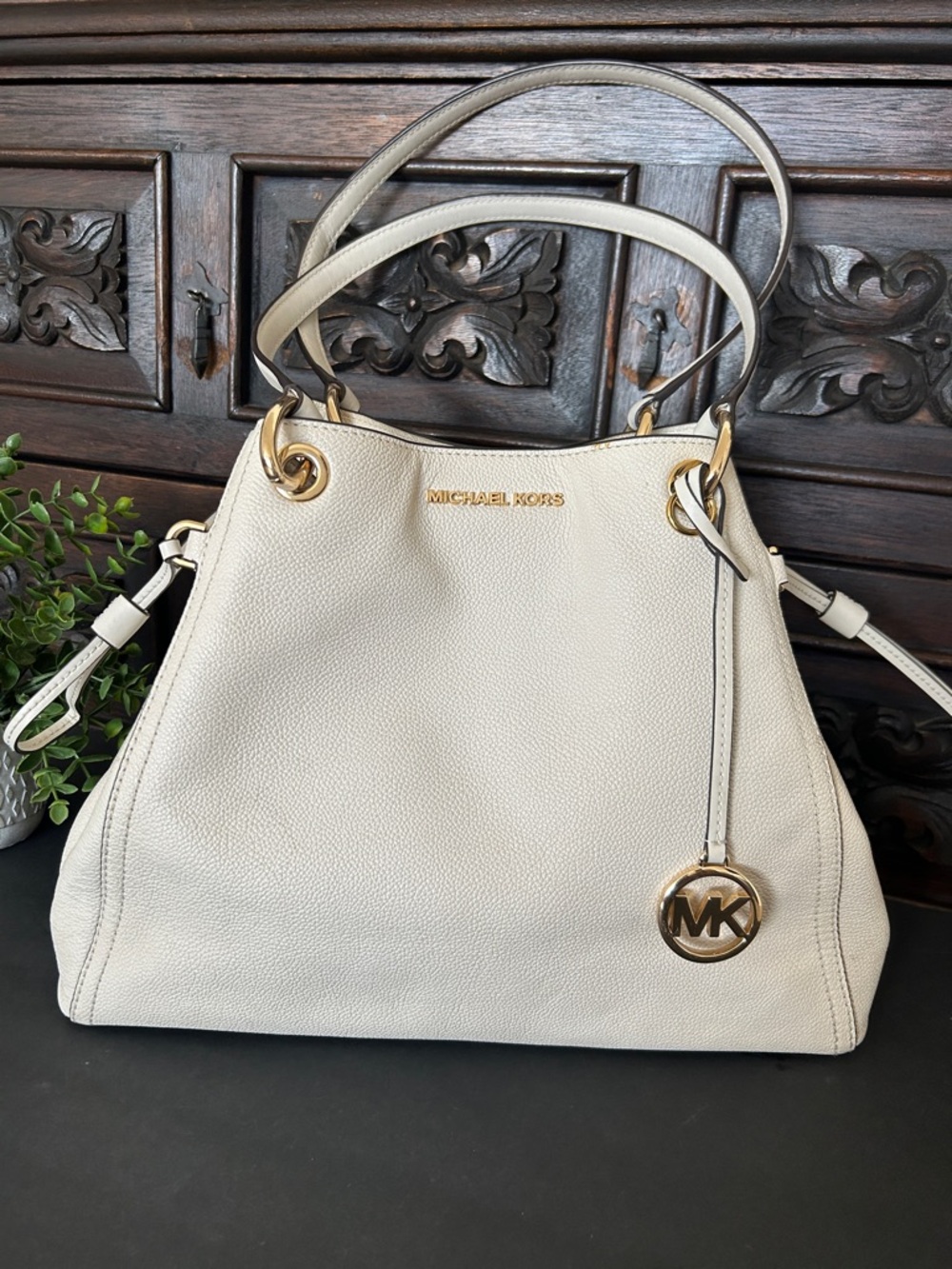 MICHAEL KORS NICOLE 35T9GNIT3L VANILLA LG
GRAB BAG LEATHER